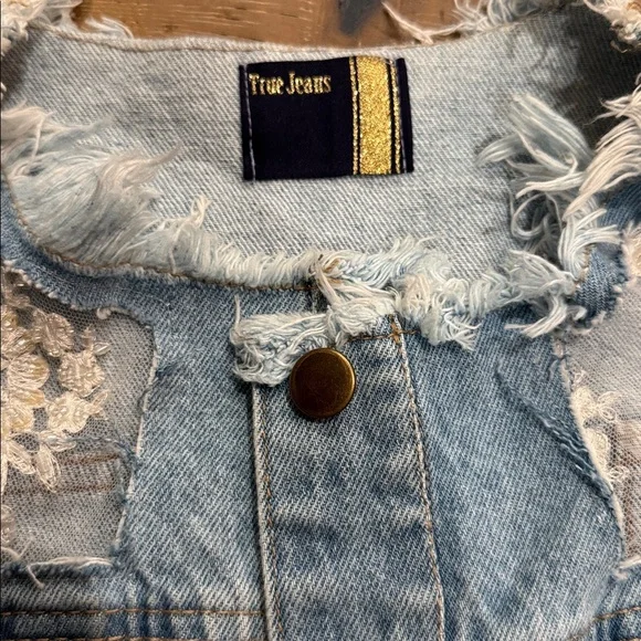 Denim Lace Sleeve Jacket Cropped Distressed Light Wash Boho Chic Size S/M - Picture 4 of 6